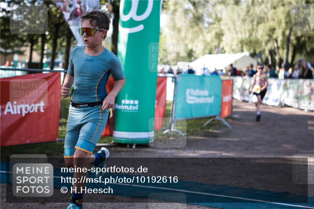 06.09.2026 - 20. Norderstedt Triathlon H.Heesch http://msf.ph/oto/10192616 06.09.2026 09:50:43 Ziel 605, 650, 686 meine-sportfotos.de