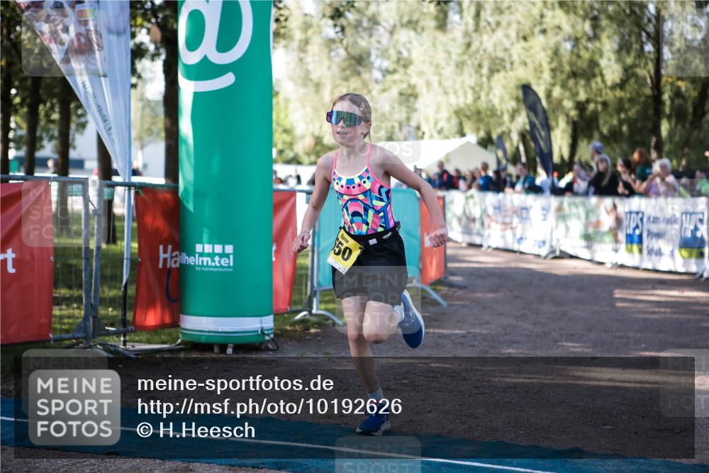 06.09.2026 - 20. Norderstedt Triathlon H.Heesch http://msf.ph/oto/10192626 06.09.2026 09:50:45 Ziel 605, 650, 686 meine-sportfotos.de
