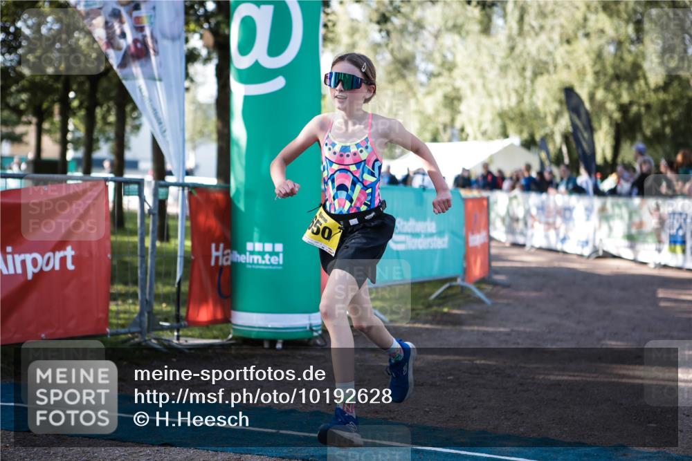 06.09.2026 - 20. Norderstedt Triathlon H.Heesch http://msf.ph/oto/10192628 06.09.2026 09:50:46 Ziel 605, 650, 686 meine-sportfotos.de