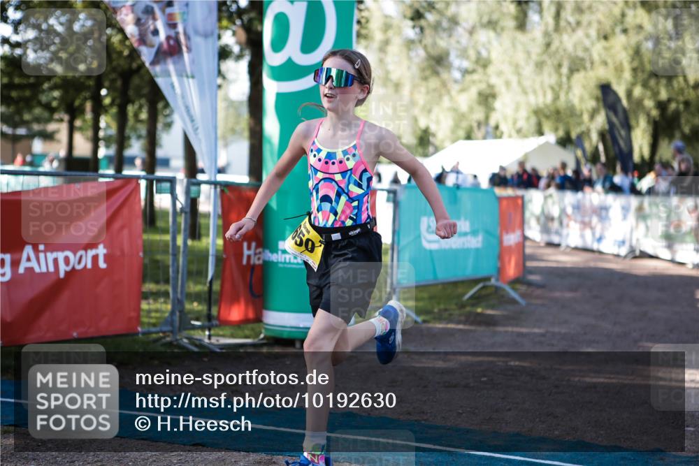 06.09.2026 - 20. Norderstedt Triathlon H.Heesch http://msf.ph/oto/10192630 06.09.2026 09:50:46 Ziel 605, 650, 686 meine-sportfotos.de