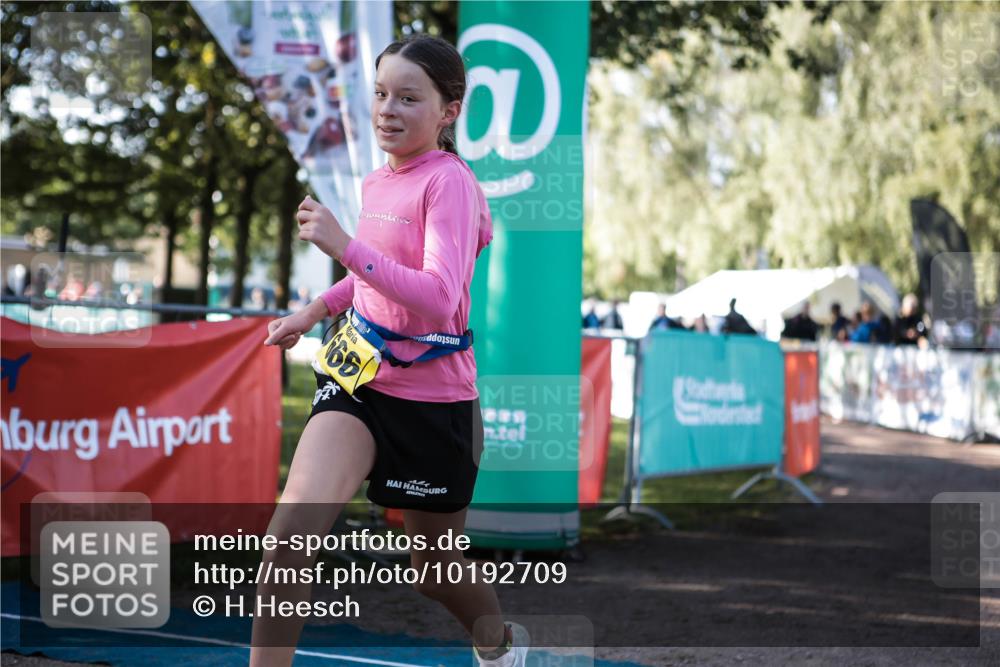 06.09.2026 - 20. Norderstedt Triathlon H.Heesch http://msf.ph/oto/10192709 06.09.2026 09:52:17 Ziel 620, 666 meine-sportfotos.de