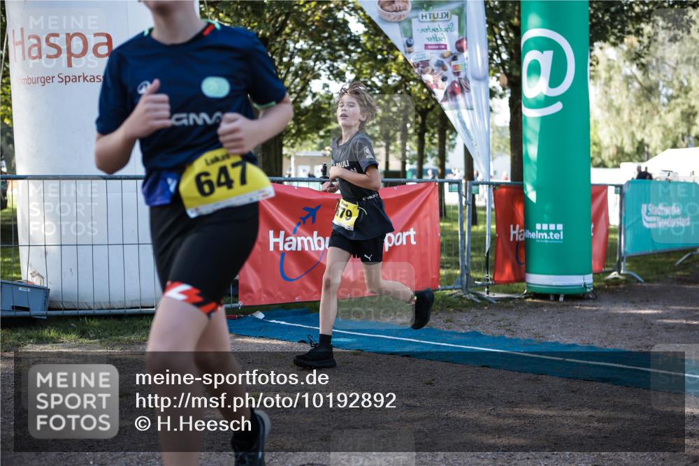 06.09.2026 - 20. Norderstedt Triathlon H.Heesch http://msf.ph/oto/10192892 06.09.2026 09:53:38 Ziel 625, 647, 679 meine-sportfotos.de