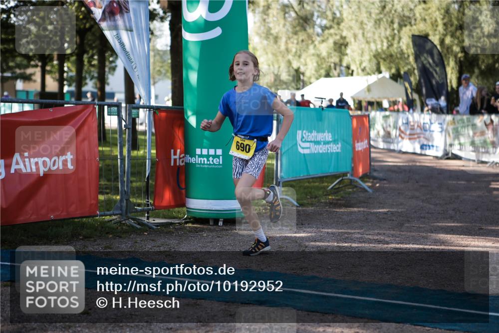 06.09.2026 - 20. Norderstedt Triathlon H.Heesch http://msf.ph/oto/10192952 06.09.2026 09:54:00 Ziel 690 meine-sportfotos.de