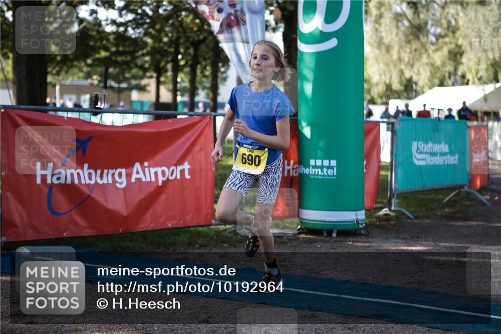 06.09.2026 - 20. Norderstedt Triathlon H.Heesch http://msf.ph/oto/10192964 06.09.2026 09:54:00 Ziel 690 meine-sportfotos.de