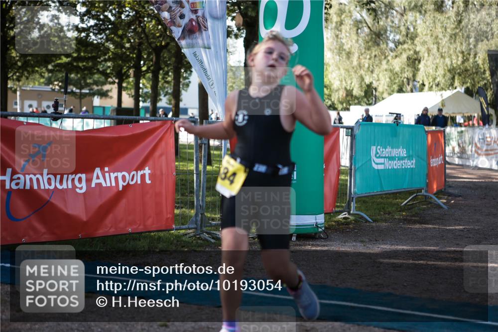 06.09.2026 - 20. Norderstedt Triathlon H.Heesch http://msf.ph/oto/10193054 06.09.2026 09:54:42 Ziel 684 meine-sportfotos.de