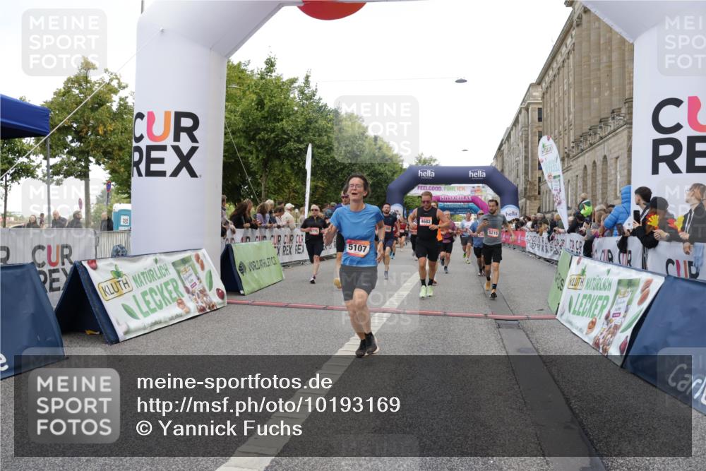 06.09.2026 - CURREX Alsterlauf Yannick Fuchs http://msf.ph/oto/10193169 06.09.2026 09:57:36 Ziel 2237, 2242, 2288, 2806, 2966, 3097, 3160, 3236, 3442, 3514, 3559, 3914, 4213, 4224, 4334, 4682, 4859, 5107, 5215, 5510, 5775, 6020, 6042, 6078, 6318, 6365, 8029, 8231 meine-sportfotos.de