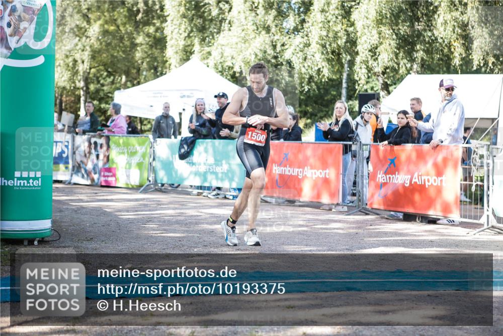 06.09.2026 - 20. Norderstedt Triathlon H.Heesch http://msf.ph/oto/10193375 06.09.2026 10:38:40 Ziel 1500 meine-sportfotos.de