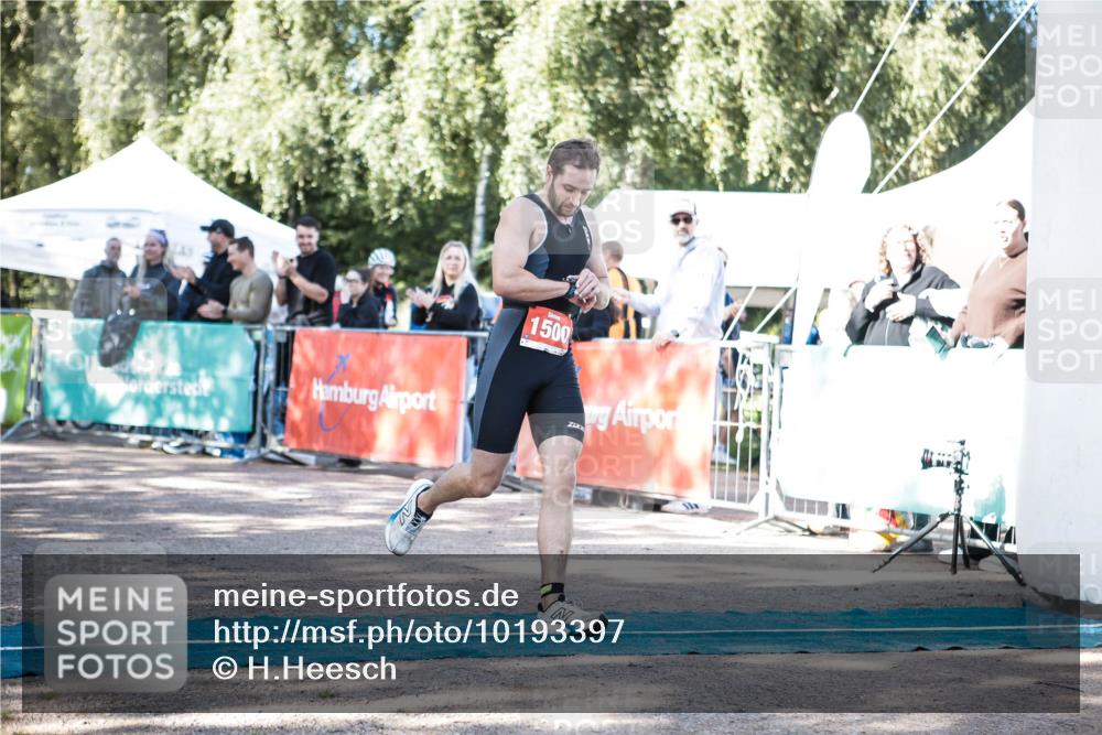 06.09.2026 - 20. Norderstedt Triathlon H.Heesch http://msf.ph/oto/10193397 06.09.2026 10:38:40 Ziel 1500 meine-sportfotos.de