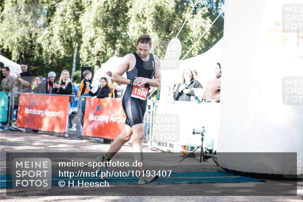 06.09.2026 - 20. Norderstedt Triathlon H.Heesch http://msf.ph/oto/10193407 06.09.2026 10:38:40 Ziel 1500 meine-sportfotos.de