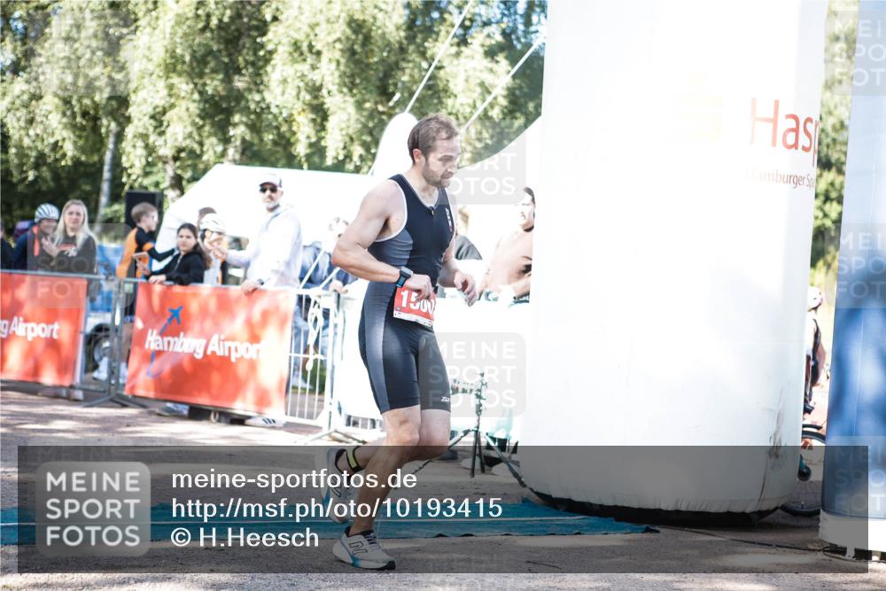 06.09.2026 - 20. Norderstedt Triathlon H.Heesch http://msf.ph/oto/10193415 06.09.2026 10:38:41 Ziel 1500 meine-sportfotos.de