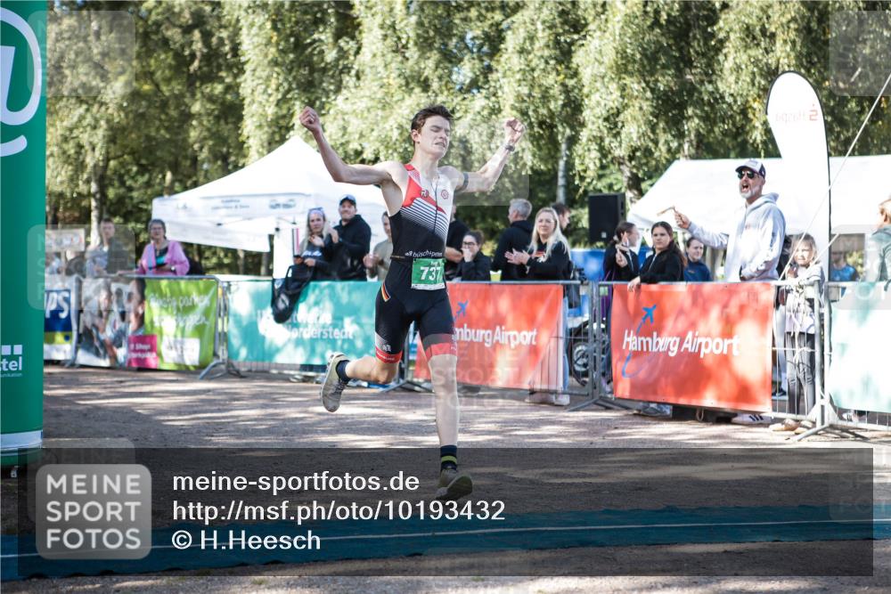 06.09.2026 - 20. Norderstedt Triathlon H.Heesch http://msf.ph/oto/10193432 06.09.2026 10:39:31 Ziel 737 meine-sportfotos.de