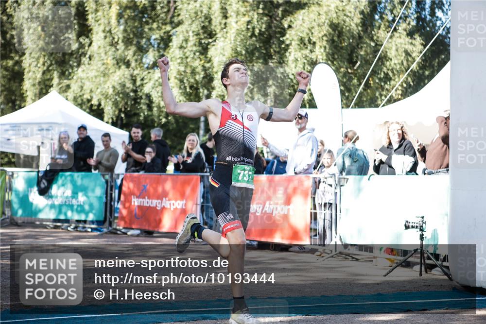 06.09.2026 - 20. Norderstedt Triathlon H.Heesch http://msf.ph/oto/10193444 06.09.2026 10:39:31 Ziel 737 meine-sportfotos.de