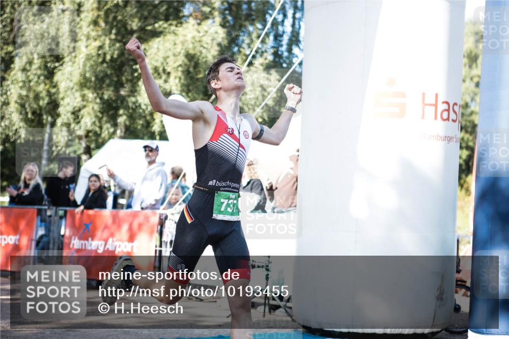 06.09.2026 - 20. Norderstedt Triathlon H.Heesch http://msf.ph/oto/10193455 06.09.2026 10:39:31 Ziel 737 meine-sportfotos.de