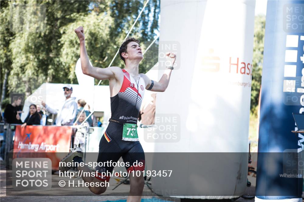 06.09.2026 - 20. Norderstedt Triathlon H.Heesch http://msf.ph/oto/10193457 06.09.2026 10:39:31 Ziel 737 meine-sportfotos.de