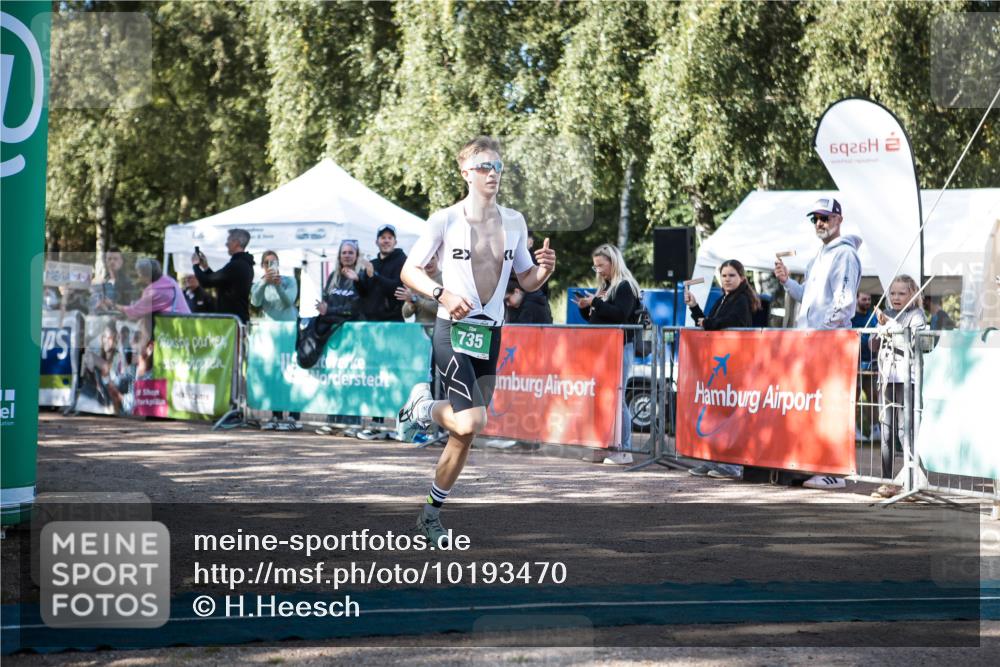 06.09.2026 - 20. Norderstedt Triathlon H.Heesch http://msf.ph/oto/10193470 06.09.2026 10:40:03 Ziel 735 meine-sportfotos.de