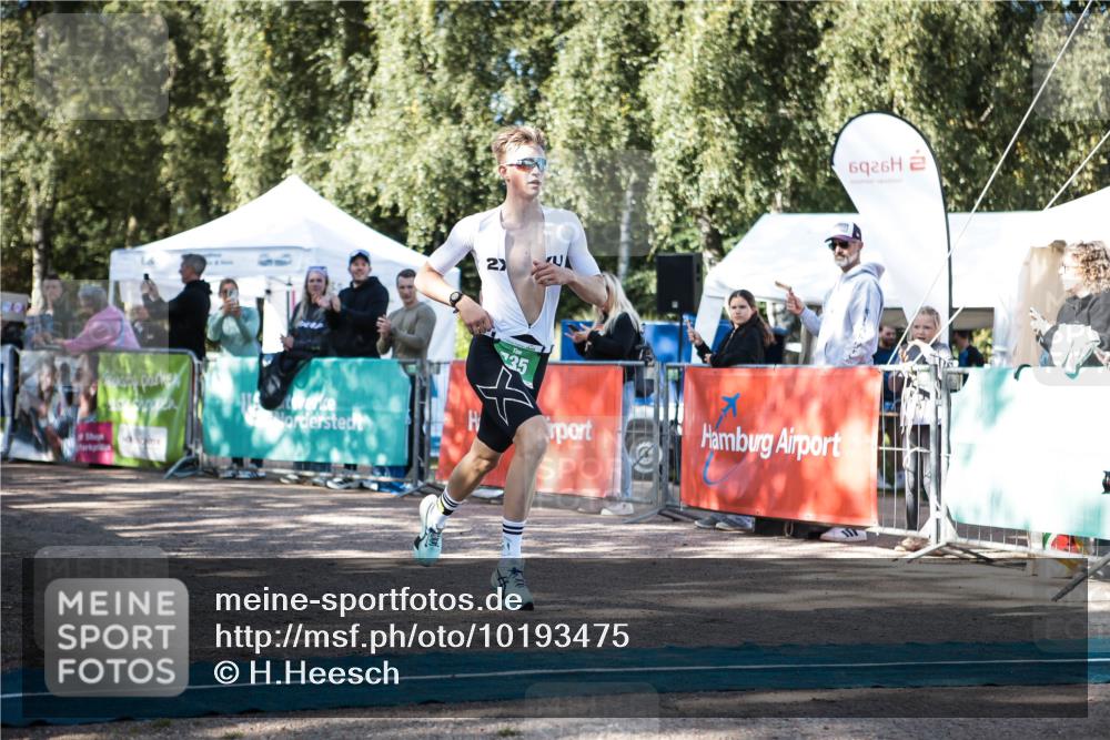 06.09.2026 - 20. Norderstedt Triathlon H.Heesch http://msf.ph/oto/10193475 06.09.2026 10:40:03 Ziel 735 meine-sportfotos.de
