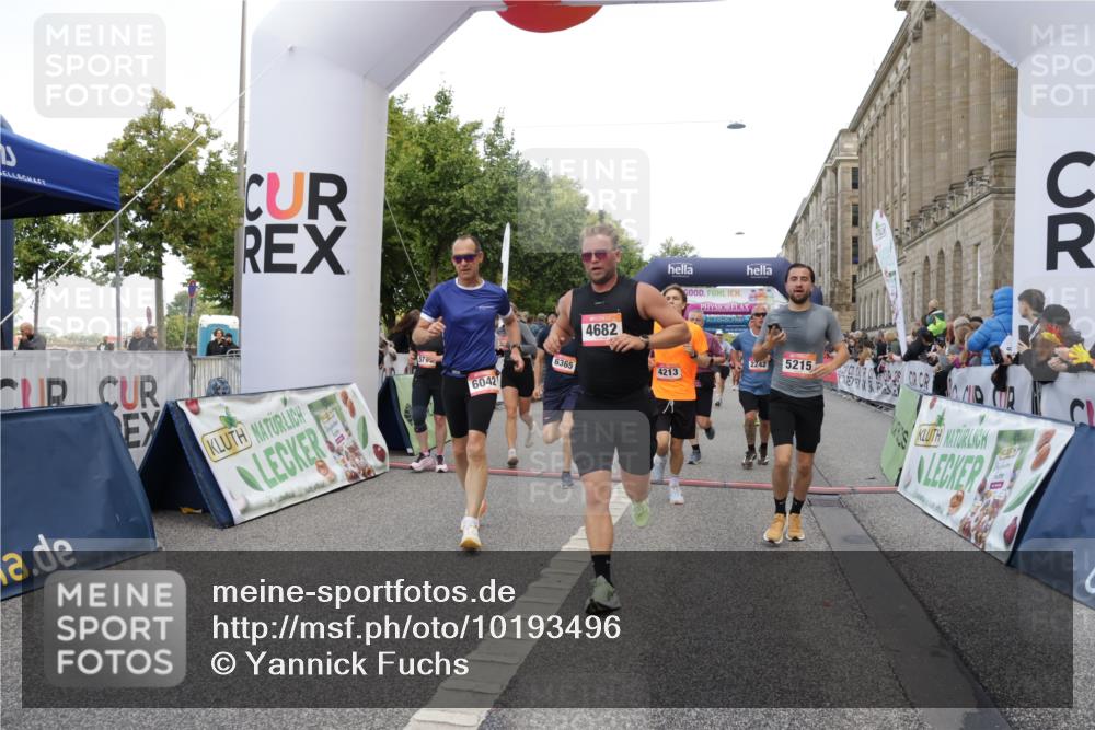06.09.2026 - CURREX Alsterlauf Yannick Fuchs http://msf.ph/oto/10193496 06.09.2026 09:57:38 Ziel 2237, 2242, 2288, 2538, 2806, 3097, 3160, 3236, 3442, 3514, 3559, 4213, 4224, 4334, 4682, 4691, 5107, 5215, 5775, 6020, 6042, 6078, 6318, 6365, 8029, 8231 meine-sportfotos.de