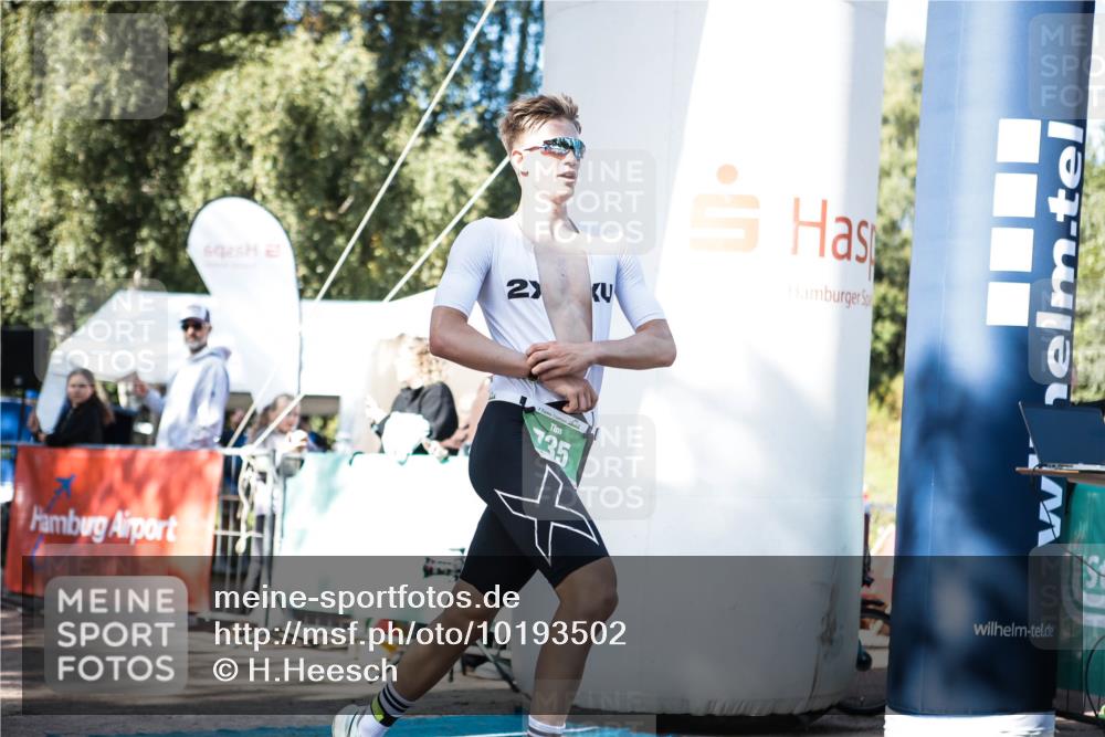 06.09.2026 - 20. Norderstedt Triathlon H.Heesch http://msf.ph/oto/10193502 06.09.2026 10:40:04 Ziel 735 meine-sportfotos.de