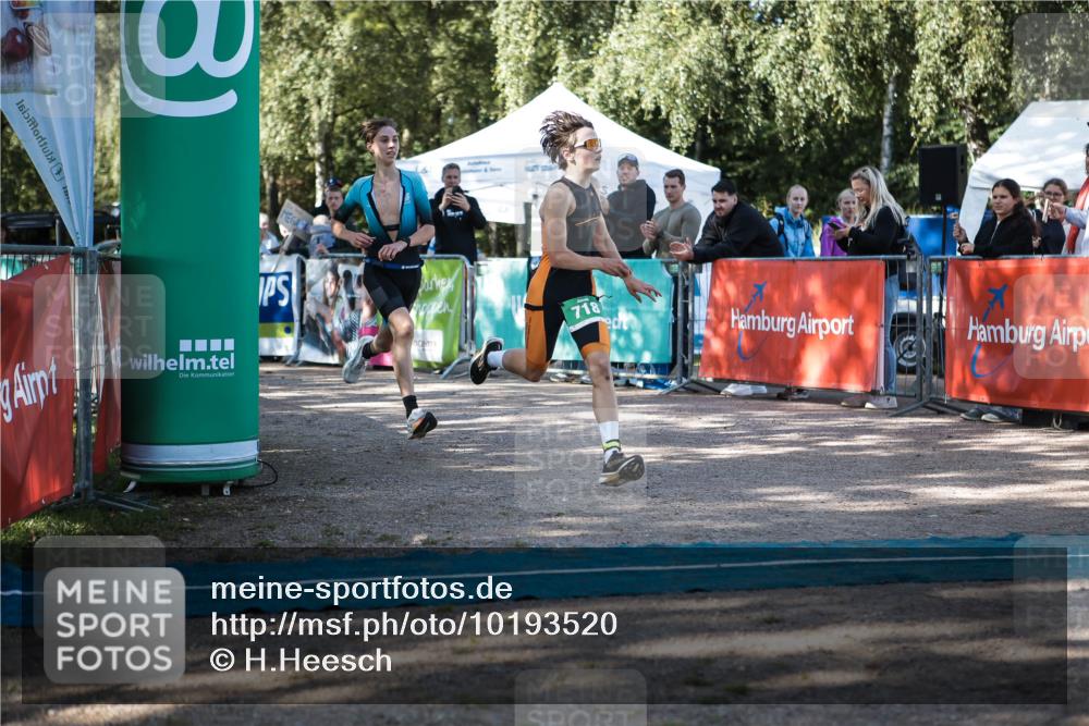 06.09.2026 - 20. Norderstedt Triathlon H.Heesch http://msf.ph/oto/10193520 06.09.2026 10:40:12 Ziel 718, 756 meine-sportfotos.de
