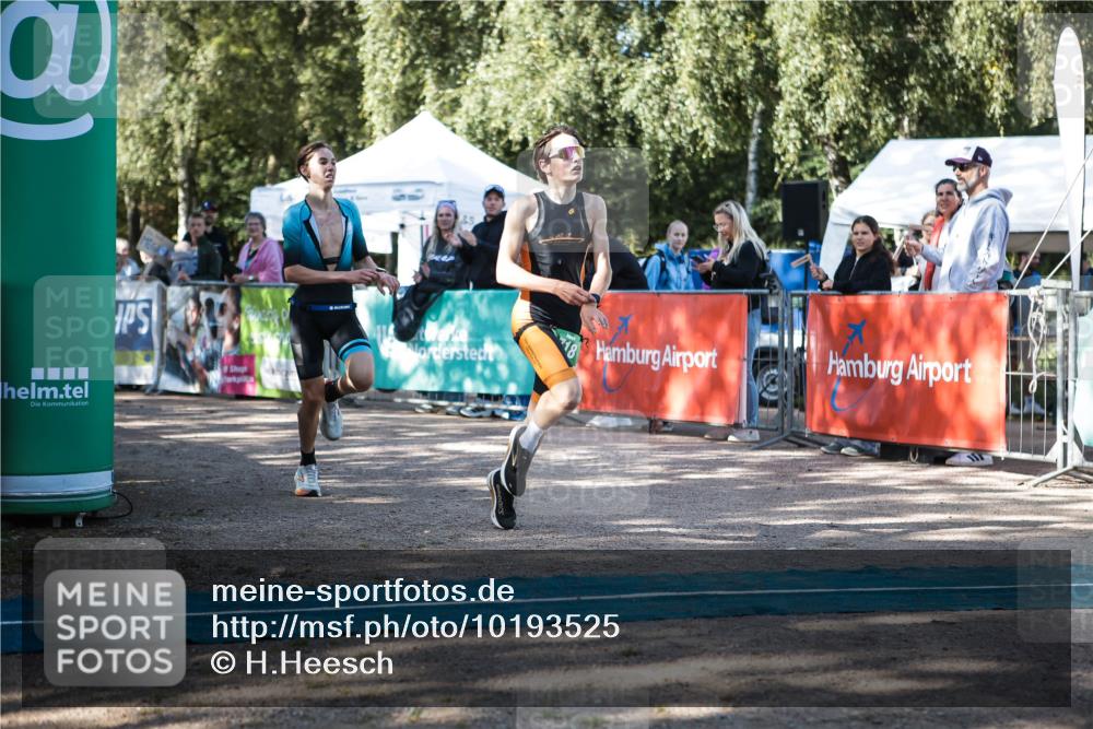 06.09.2026 - 20. Norderstedt Triathlon H.Heesch http://msf.ph/oto/10193525 06.09.2026 10:40:12 Ziel 718, 756 meine-sportfotos.de