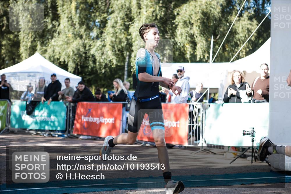 06.09.2026 - 20. Norderstedt Triathlon H.Heesch http://msf.ph/oto/10193543 06.09.2026 10:40:13 Ziel 718, 756 meine-sportfotos.de