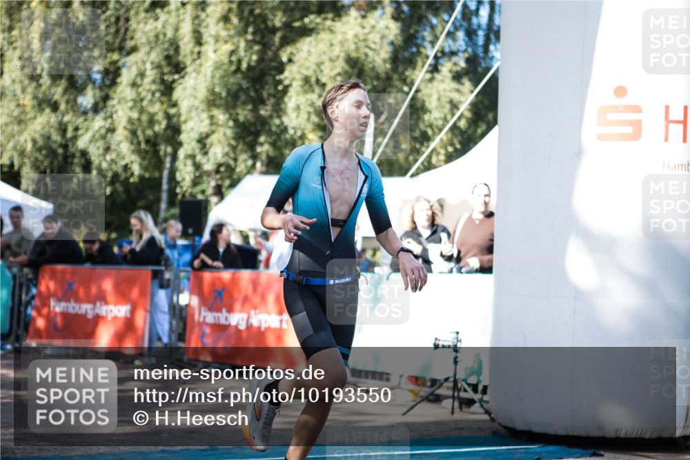 06.09.2026 - 20. Norderstedt Triathlon H.Heesch http://msf.ph/oto/10193550 06.09.2026 10:40:13 Ziel 718, 756 meine-sportfotos.de