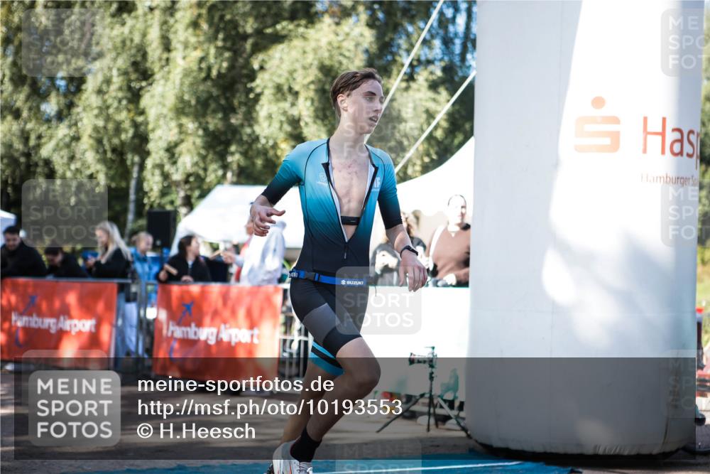 06.09.2026 - 20. Norderstedt Triathlon H.Heesch http://msf.ph/oto/10193553 06.09.2026 10:40:13 Ziel 718, 756 meine-sportfotos.de