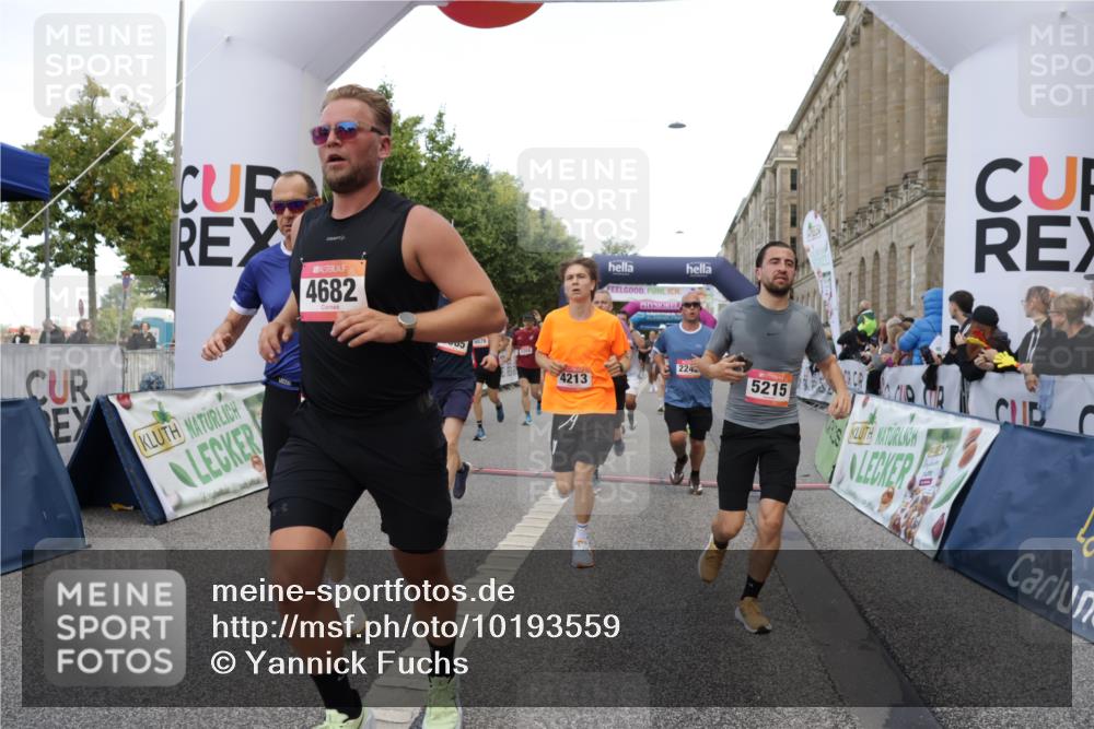 06.09.2026 - CURREX Alsterlauf Yannick Fuchs http://msf.ph/oto/10193559 06.09.2026 09:57:39 Ziel 2237, 2242, 2288, 2538, 2663, 2806, 3097, 3160, 3442, 3514, 3559, 4213, 4224, 4334, 4682, 4691, 5107, 5215, 5775, 6020, 6042, 6078, 6318, 6365, 8231, 8307 meine-sportfotos.de