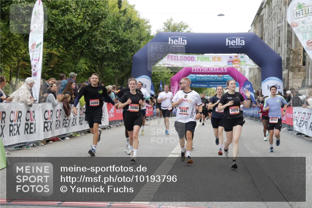 06.09.2026 - CURREX Alsterlauf Yannick Fuchs http://msf.ph/oto/10193796 06.09.2026 10:05:58 Ziel 3098, 3842, 3976, 4481, 4736, 4737, 4741, 5070, 5115, 5277, 5556, 5726, 5781, 6045, 6089, 6107, 6121, 8056 meine-sportfotos.de