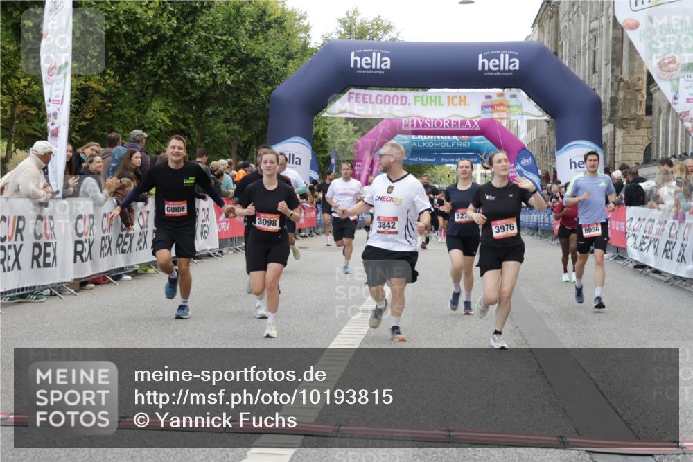 06.09.2026 - CURREX Alsterlauf Yannick Fuchs http://msf.ph/oto/10193815 06.09.2026 10:05:58 Ziel 3098, 3842, 3976, 4481, 4736, 4737, 4741, 5070, 5115, 5277, 5556, 5726, 5781, 6045, 6089, 6107, 6121, 8056 meine-sportfotos.de