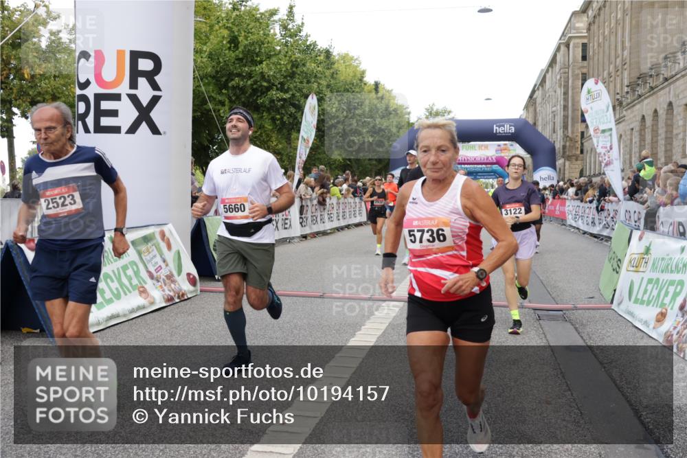 06.09.2026 - CURREX Alsterlauf Yannick Fuchs http://msf.ph/oto/10194157 06.09.2026 09:57:47 Ziel 2237, 2288, 2523, 2538, 2663, 2672, 2877, 2932, 2950, 3122, 3442, 4334, 4691, 4950, 5111, 5247, 5660, 5736, 5790, 6078, 6108, 6137, 6239, 6318, 8231, 8307 meine-sportfotos.de