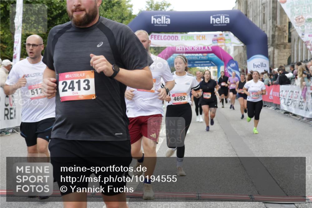 06.09.2026 - CURREX Alsterlauf Yannick Fuchs http://msf.ph/oto/10194555 06.09.2026 10:06:08 Ziel 2196, 2413, 2457, 2458, 2761, 2762, 2763, 2779, 3529, 3674, 3677, 4110, 4344, 4383, 4545, 4679, 4692, 4894, 5174, 5277, 5303, 5726, 6089, 6107, 6385, 6433, 8056, 8143, 8161 meine-sportfotos.de