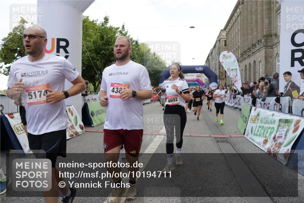 06.09.2026 - CURREX Alsterlauf Yannick Fuchs http://msf.ph/oto/10194711 06.09.2026 10:06:10 Ziel 2196, 2413, 2457, 2458, 2761, 2762, 2763, 2779, 3337, 3515, 3529, 3674, 3677, 3980, 4110, 4344, 4383, 4545, 4679, 4692, 4894, 5174, 5303, 6385, 6433, 8143, 8161 meine-sportfotos.de