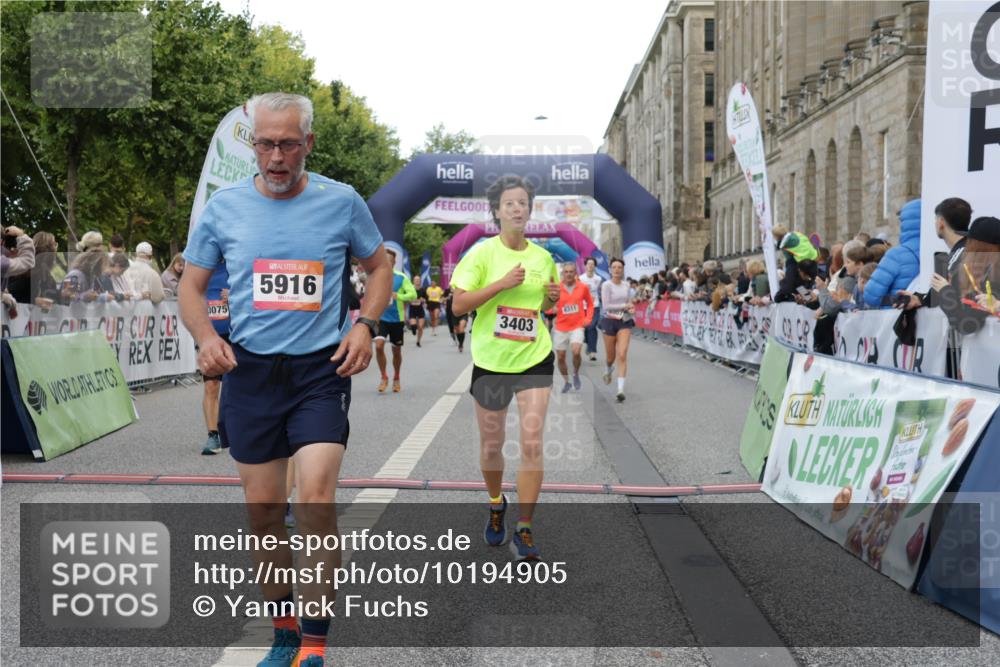 06.09.2026 - CURREX Alsterlauf Yannick Fuchs http://msf.ph/oto/10194905 06.09.2026 09:57:59 Ziel 2875, 2965, 3075, 3307, 3369, 3403, 3744, 4003, 5470, 5916, 6153, 8152, 8229, 8311 meine-sportfotos.de