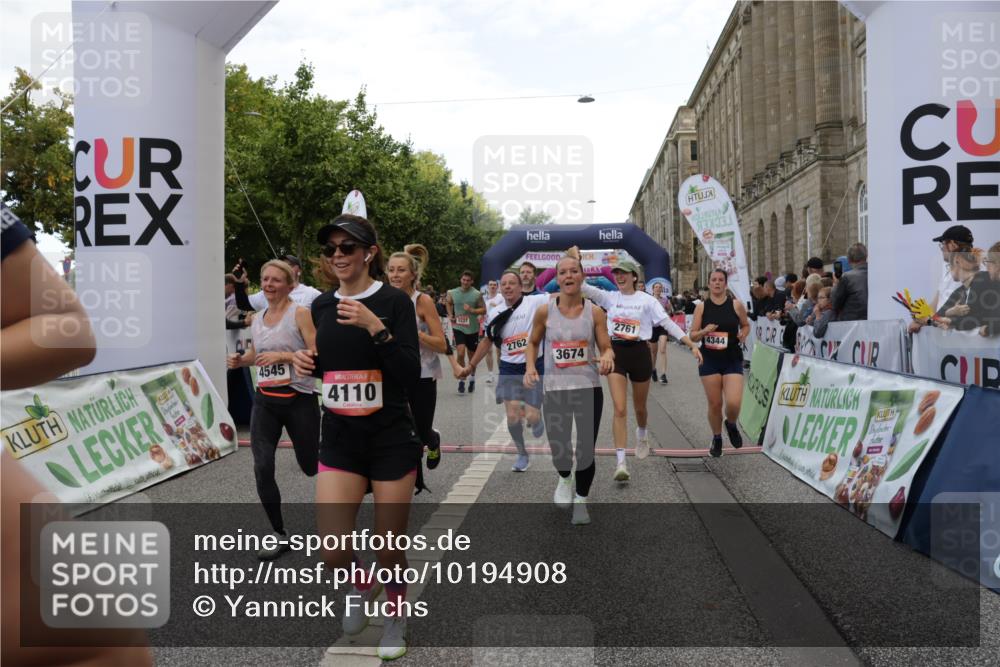 06.09.2026 - CURREX Alsterlauf Yannick Fuchs http://msf.ph/oto/10194908 06.09.2026 10:06:13 Ziel 2196, 2413, 2457, 2458, 2761, 2762, 2763, 2779, 3130, 3228, 3247, 3337, 3515, 3529, 3674, 3677, 3980, 4110, 4344, 4383, 4545, 4679, 4692, 4873, 5174, 5303, 5689, 6093, 6433, 8161 meine-sportfotos.de