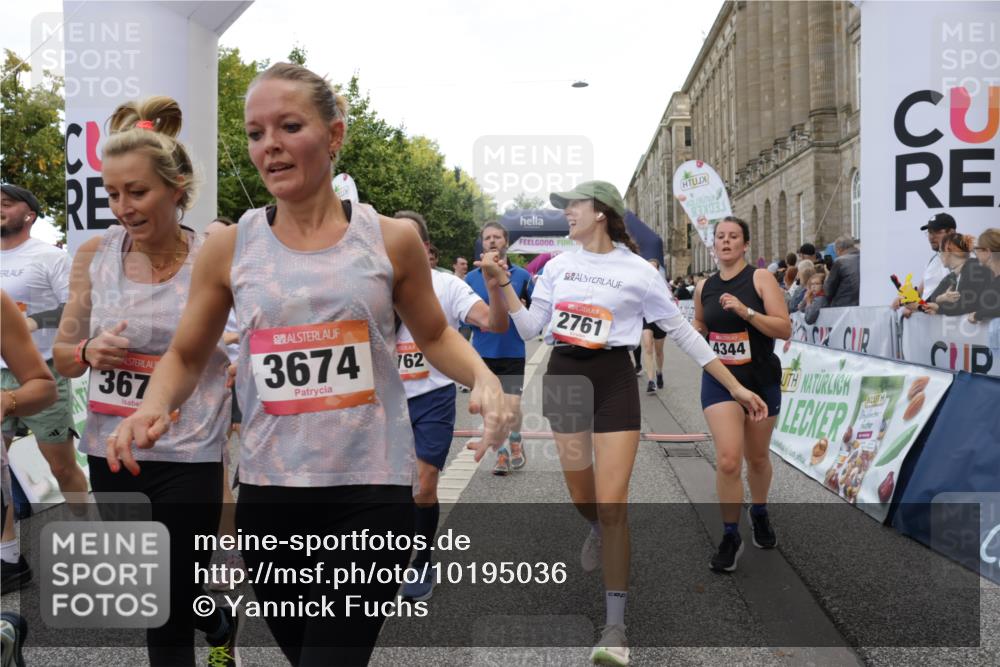 06.09.2026 - CURREX Alsterlauf Yannick Fuchs http://msf.ph/oto/10195036 06.09.2026 10:06:14 Ziel 2196, 2413, 2457, 2458, 2761, 2762, 2763, 2779, 3130, 3228, 3247, 3337, 3515, 3529, 3674, 3677, 3980, 4110, 4344, 4383, 4545, 4679, 4692, 4873, 5174, 5303, 5689, 6093, 6328, 6350, 6433, 8161 meine-sportfotos.de