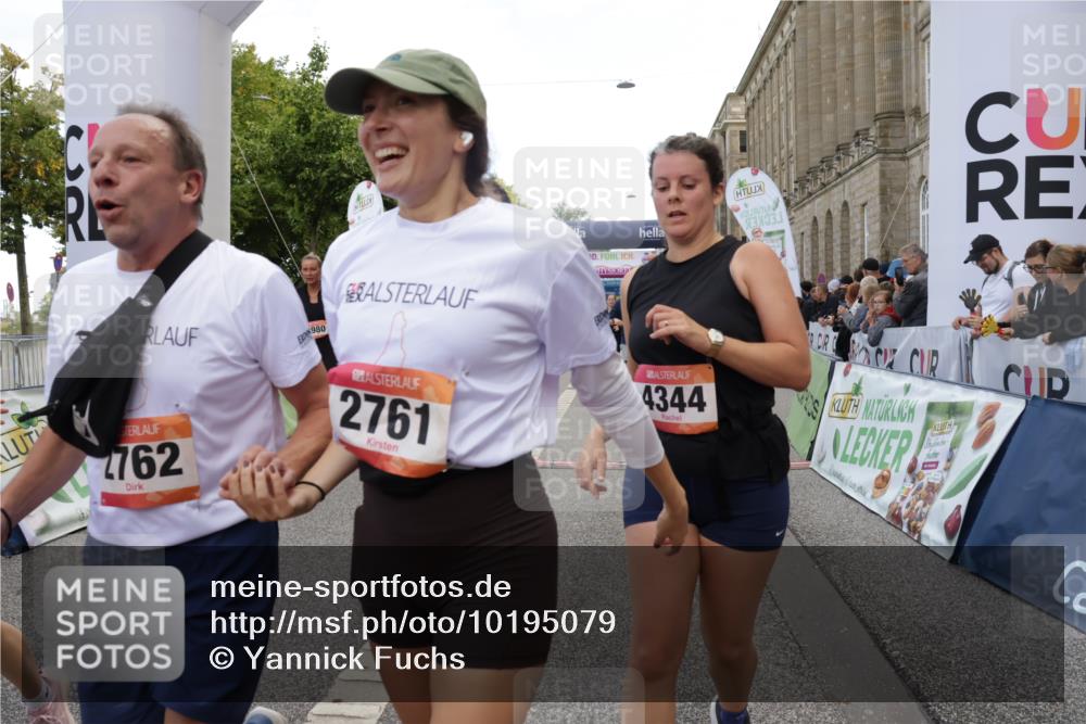 06.09.2026 - CURREX Alsterlauf Yannick Fuchs http://msf.ph/oto/10195079 06.09.2026 10:06:15 Ziel 2196, 2458, 2761, 2762, 2763, 2779, 3130, 3228, 3247, 3337, 3515, 3529, 3674, 3677, 3980, 4027, 4075, 4110, 4344, 4383, 4545, 4679, 4692, 4873, 5003, 5174, 5303, 5364, 5689, 6093, 6308, 6328, 6350, 6433, 8161 meine-sportfotos.de