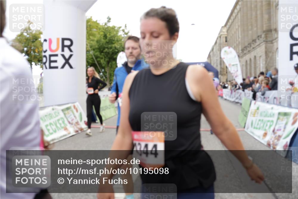 06.09.2026 - CURREX Alsterlauf Yannick Fuchs http://msf.ph/oto/10195098 06.09.2026 10:06:16 Ziel 2196, 2625, 2761, 2762, 2763, 2779, 3130, 3228, 3247, 3337, 3515, 3529, 3674, 3677, 3980, 4027, 4075, 4110, 4344, 4383, 4545, 4679, 4692, 4873, 5003, 5174, 5181, 5303, 5364, 5689, 6093, 6308, 6328, 6350, 6433, 8161 meine-sportfotos.de