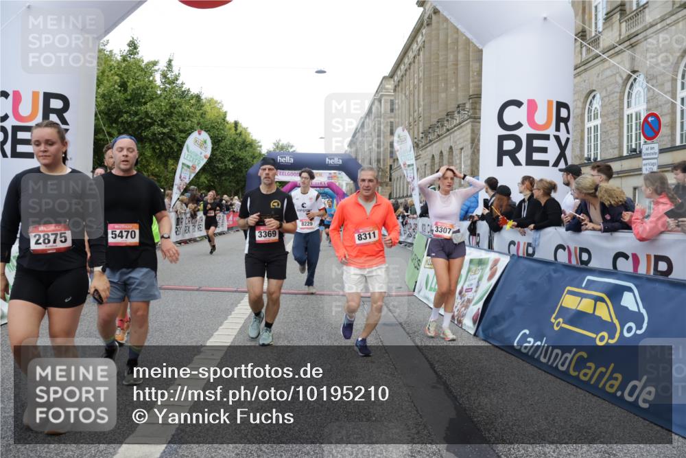 06.09.2026 - CURREX Alsterlauf Yannick Fuchs http://msf.ph/oto/10195210 06.09.2026 09:58:03 Ziel 2875, 2965, 3075, 3307, 3369, 3403, 3497, 3743, 3744, 3841, 3923, 4327, 4864, 5470, 5518, 5548, 5707, 5916, 6153, 8066, 8152, 8229, 8311 meine-sportfotos.de