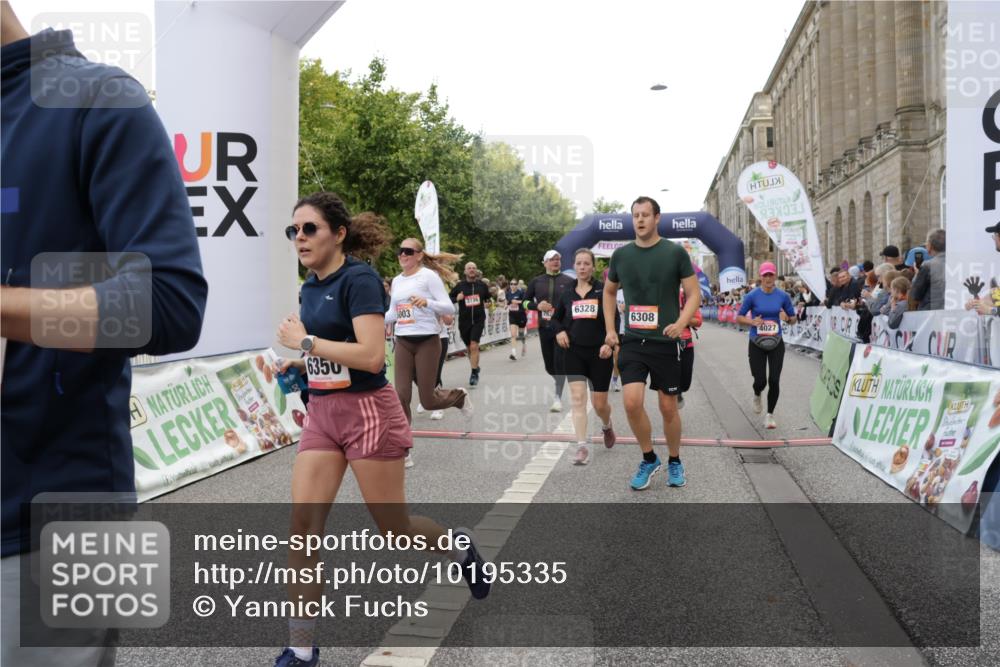 06.09.2026 - CURREX Alsterlauf Yannick Fuchs http://msf.ph/oto/10195335 06.09.2026 10:06:20 Ziel 2625, 2761, 2762, 2763, 2779, 3130, 3228, 3247, 3337, 3515, 3674, 3677, 3736, 3980, 4027, 4075, 4344, 4650, 4873, 5003, 5181, 5364, 5600, 5689, 6093, 6308, 6328, 6350 meine-sportfotos.de