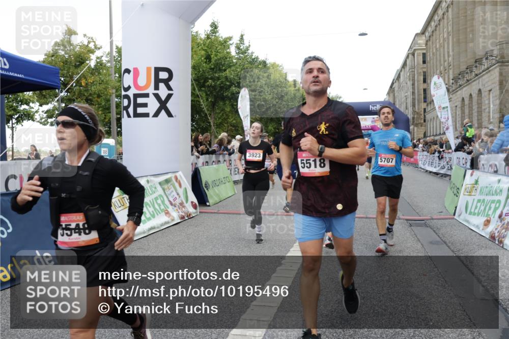 06.09.2026 - CURREX Alsterlauf Yannick Fuchs http://msf.ph/oto/10195496 06.09.2026 09:58:08 Ziel 2875, 3307, 3369, 3394, 3497, 3553, 3580, 3743, 3744, 3841, 3872, 3923, 4034, 4327, 4864, 5470, 5518, 5548, 5707, 6153, 6227, 6343, 8066, 8152, 8163, 8229, 8311 meine-sportfotos.de