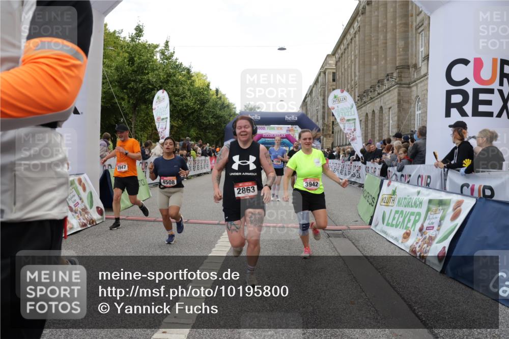 06.09.2026 - CURREX Alsterlauf Yannick Fuchs http://msf.ph/oto/10195800 06.09.2026 10:06:27 Ziel 2266, 2541, 2625, 2863, 3736, 3772, 3942, 3947, 4027, 4075, 4508, 4650, 4819, 5003, 5181, 5364, 5600, 6308, 8183 meine-sportfotos.de