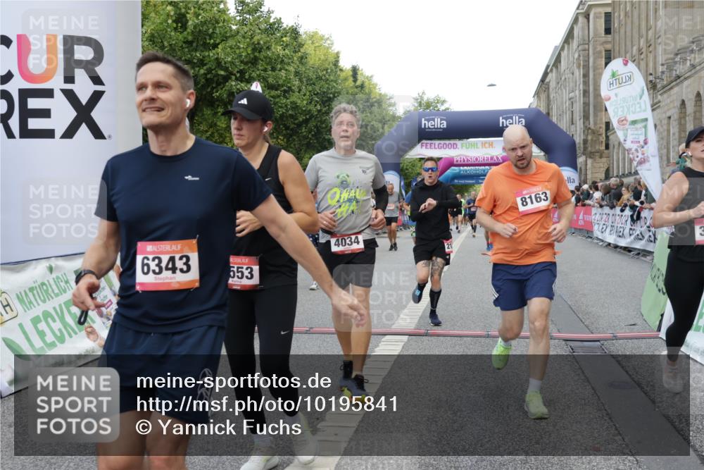 06.09.2026 - CURREX Alsterlauf Yannick Fuchs http://msf.ph/oto/10195841 06.09.2026 09:58:12 Ziel 2864, 3394, 3497, 3553, 3580, 3743, 3841, 3872, 3923, 4034, 4327, 4864, 5518, 5548, 5707, 5986, 6227, 6343, 6409, 8066, 8163 meine-sportfotos.de