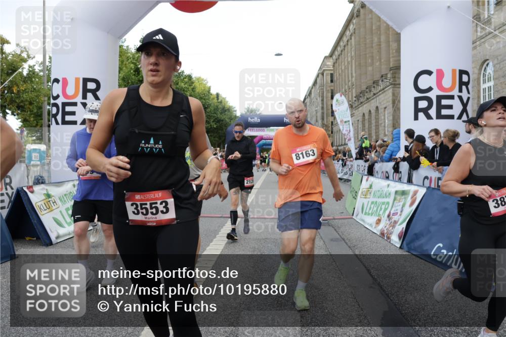 06.09.2026 - CURREX Alsterlauf Yannick Fuchs http://msf.ph/oto/10195880 06.09.2026 09:58:13 Ziel 2864, 3394, 3497, 3553, 3580, 3841, 3872, 3923, 4034, 4327, 5518, 5548, 5707, 5986, 6227, 6343, 6409, 8003, 8163 meine-sportfotos.de