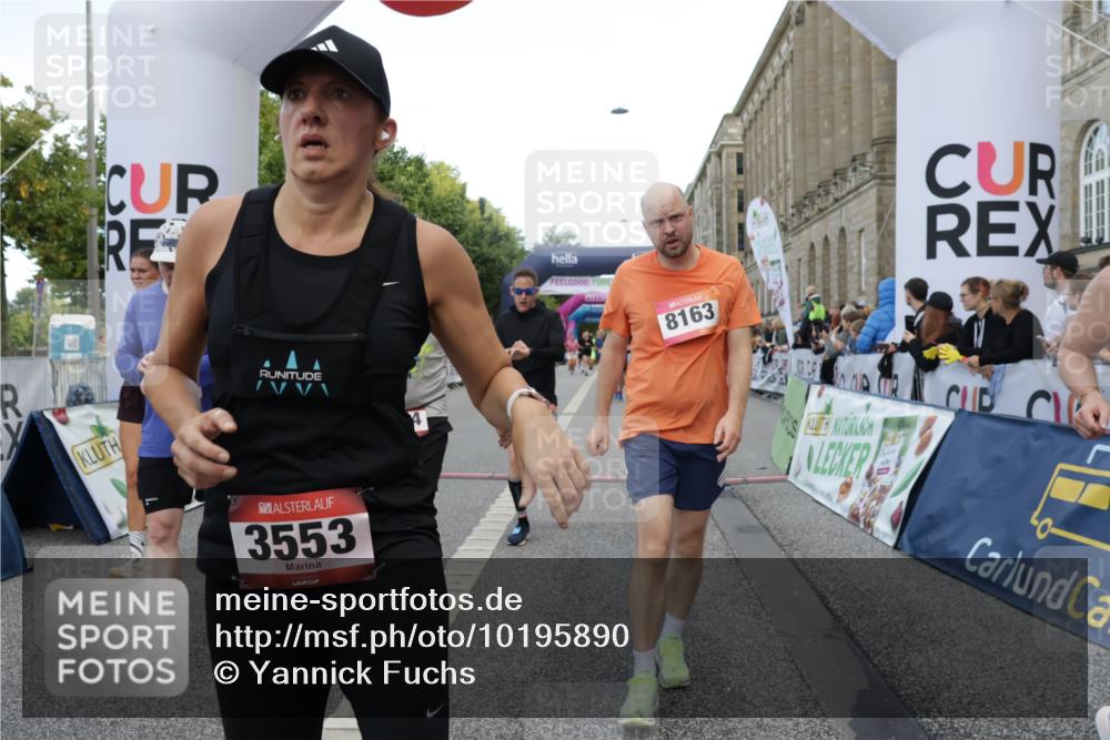 06.09.2026 - CURREX Alsterlauf Yannick Fuchs http://msf.ph/oto/10195890 06.09.2026 09:58:13 Ziel 2864, 3394, 3497, 3553, 3580, 3841, 3872, 3923, 4034, 4327, 5518, 5548, 5707, 5986, 6227, 6343, 6409, 8003, 8163 meine-sportfotos.de