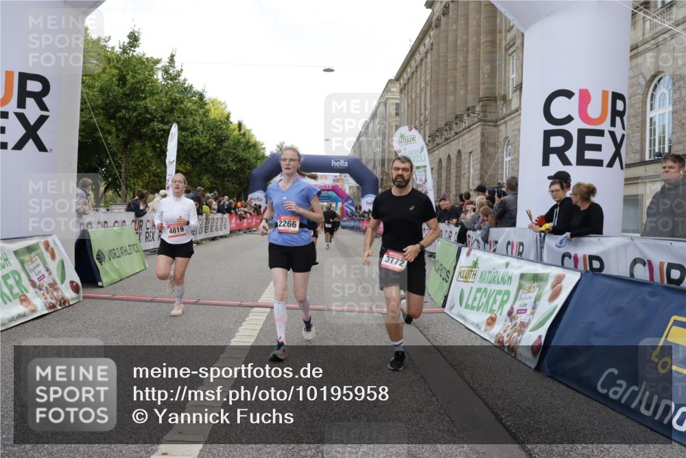 06.09.2026 - CURREX Alsterlauf Yannick Fuchs http://msf.ph/oto/10195958 06.09.2026 10:06:29 Ziel 2266, 2541, 2863, 3736, 3772, 3942, 3947, 4508, 4650, 4819, 5600, 6464, 8183 meine-sportfotos.de