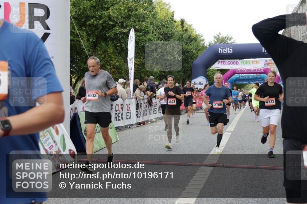 06.09.2026 - CURREX Alsterlauf Yannick Fuchs http://msf.ph/oto/10196171 06.09.2026 09:58:18 Ziel 2706, 2864, 3553, 3603, 3679, 3804, 3872, 4034, 4106, 4501, 4525, 4732, 4800, 5257, 5986, 6227, 6409, 8003, 8052, 8163 meine-sportfotos.de