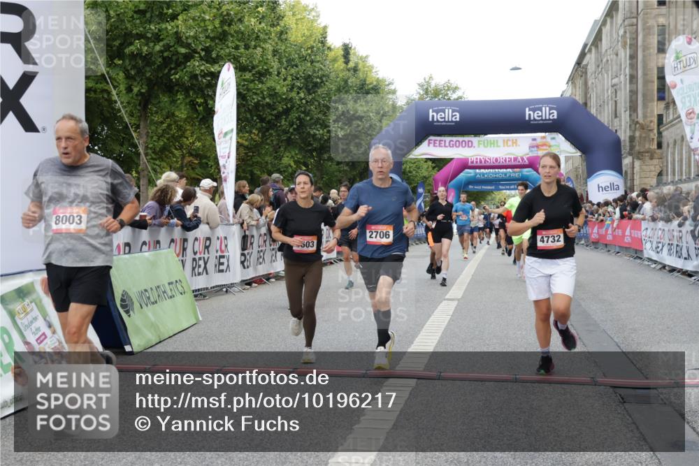06.09.2026 - CURREX Alsterlauf Yannick Fuchs http://msf.ph/oto/10196217 06.09.2026 09:58:18 Ziel 2706, 2864, 3553, 3603, 3679, 3804, 3872, 4034, 4106, 4501, 4525, 4732, 4800, 5257, 5986, 6227, 6409, 8003, 8052, 8163 meine-sportfotos.de