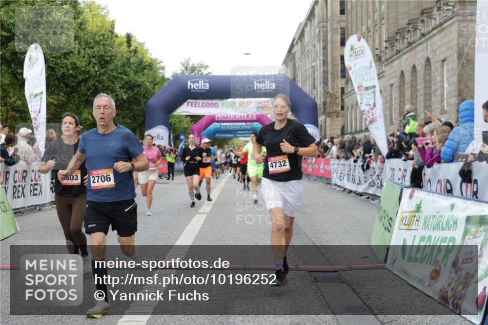 06.09.2026 - CURREX Alsterlauf Yannick Fuchs http://msf.ph/oto/10196252 06.09.2026 09:58:19 Ziel 2706, 2864, 3603, 3679, 3804, 4106, 4501, 4525, 4732, 4800, 5018, 5257, 5986, 6227, 6409, 8003, 8052 meine-sportfotos.de