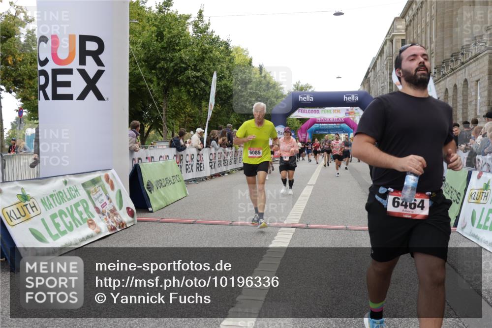 06.09.2026 - CURREX Alsterlauf Yannick Fuchs http://msf.ph/oto/10196336 06.09.2026 10:06:35 Ziel 2266, 2532, 2541, 3266, 3267, 3491, 3772, 4337, 4725, 4819, 5001, 6085, 6464 meine-sportfotos.de